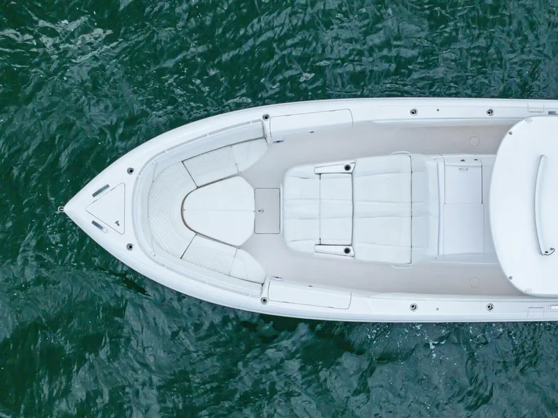 Slide: The Image of 2020 Intrepid 400 CC - Profile - 5588223