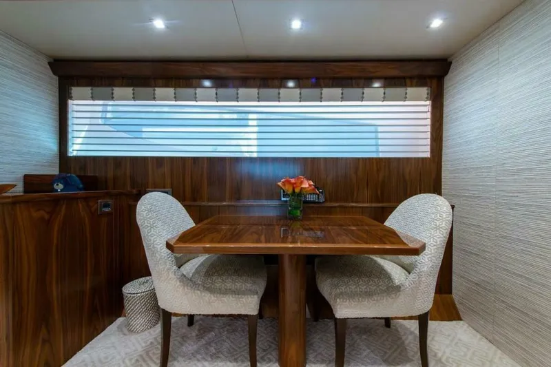 Slide: The Image of Master Breakfast Nook - 5587845