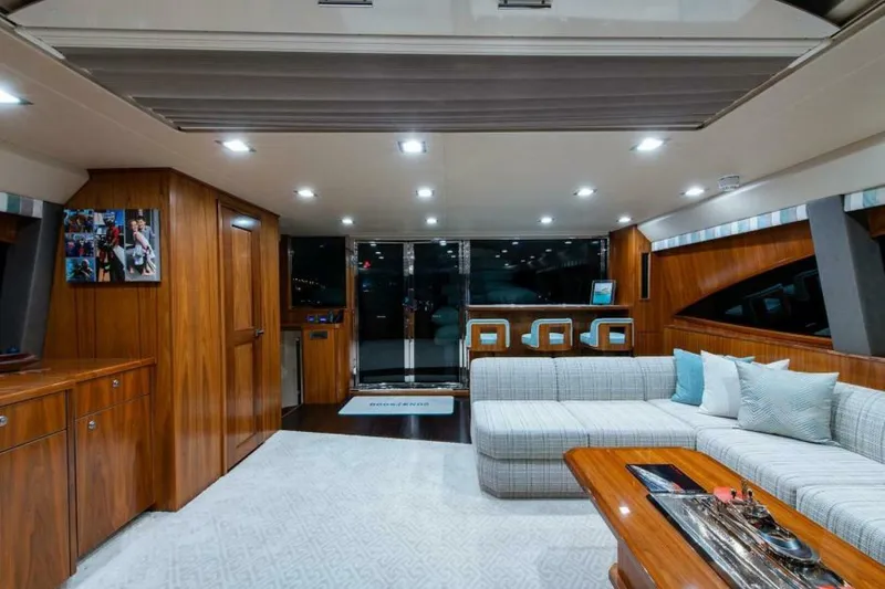 Slide: The Image of Skylounge Looking Aft - 5587869