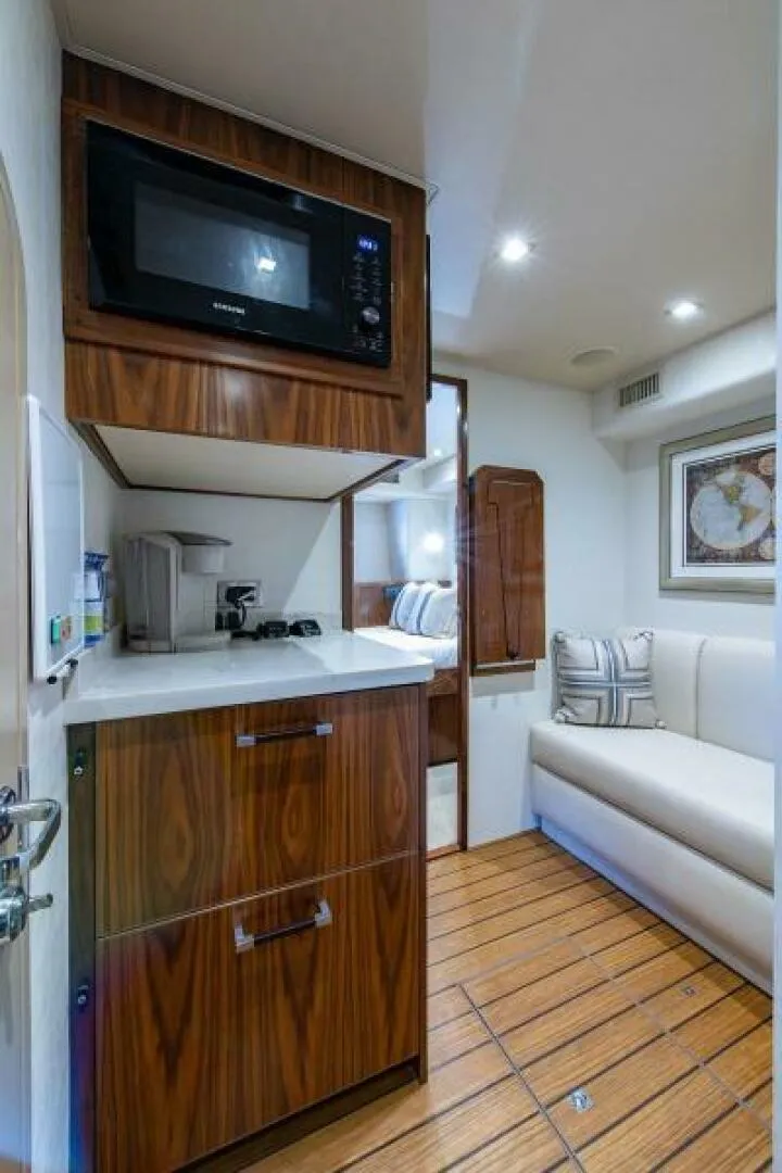 Slide: The Image of Crew Fridge And Microwave - 5587900