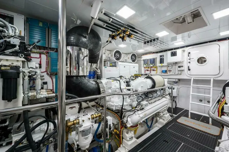 Slide: The Image of Starboard Engine Looking Aft - 5587909