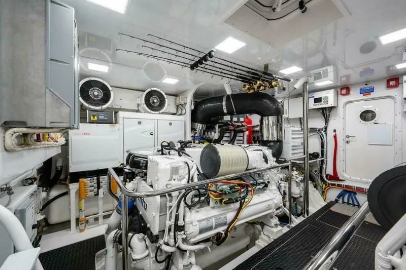 Slide: The Image of Port Engine Looking Forward - 5587910