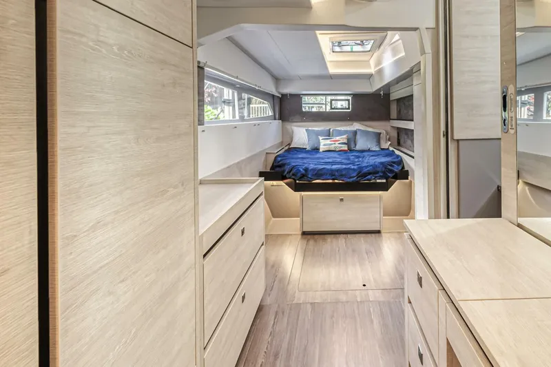 Slide: The Image of Leopard 50 2021 - 5588121