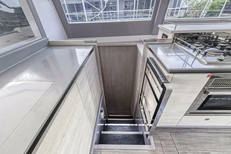 Slide: The Image of Leopard 50 2021 - 5588125