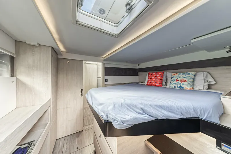 Slide: The Image of Leopard 50 2021 - 5588129