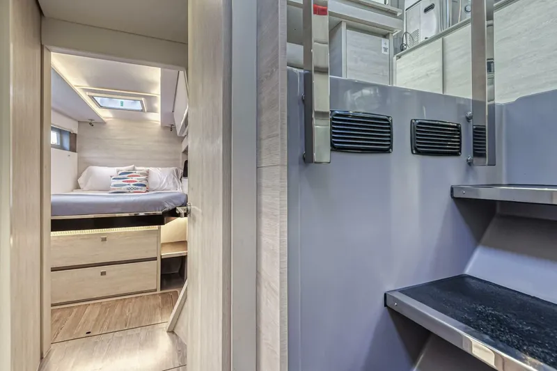 Slide: The Image of Leopard 50 2021 - 5588138