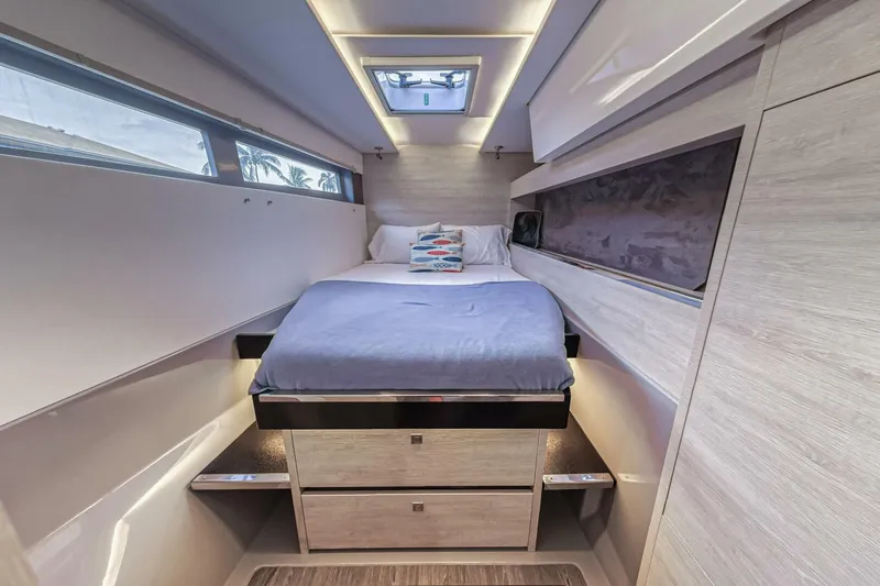 Slide: The Image of Leopard 50 2021 - 5588139