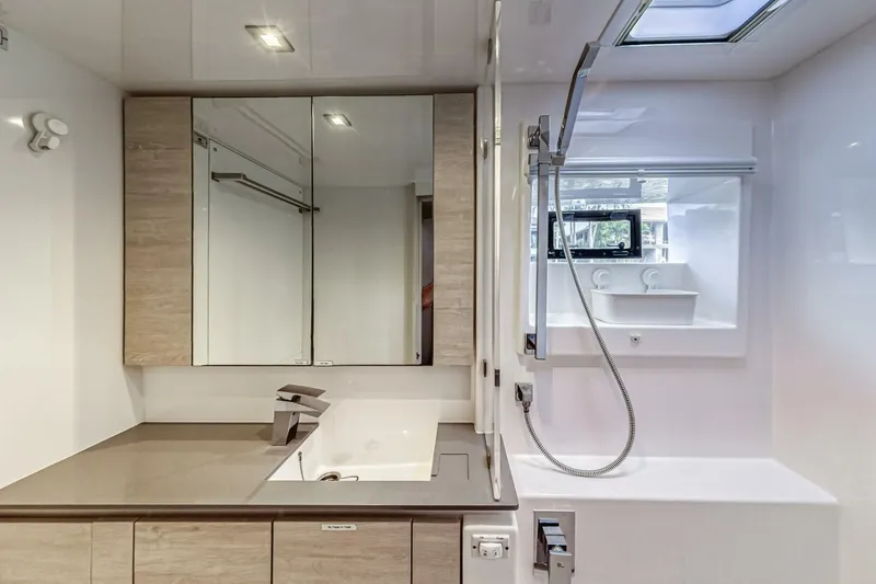 Slide: The Image of Leopard 50 2021 - 5588142