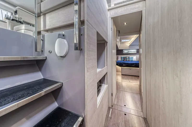 Slide: The Image of Leopard 50 2021 - 5588144