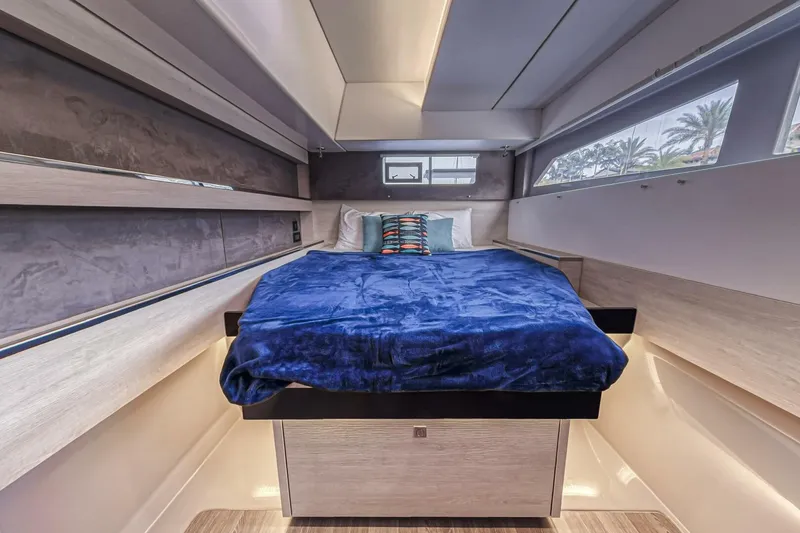 Slide: The Image of Leopard 50 2021 - 5588145