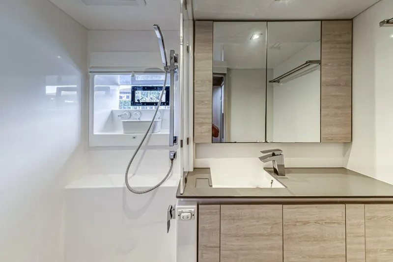 Slide: The Image of Leopard 50 2021 - 5588148