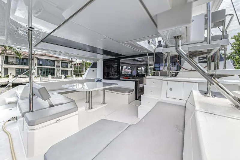 Slide: The Image of Leopard 50 2021 - 5588002