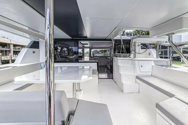 Slide: The Image of Leopard 50 2021 - 5588004