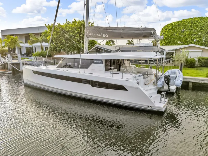 Slide: The Image of Leopard 50 2021 - 5587964