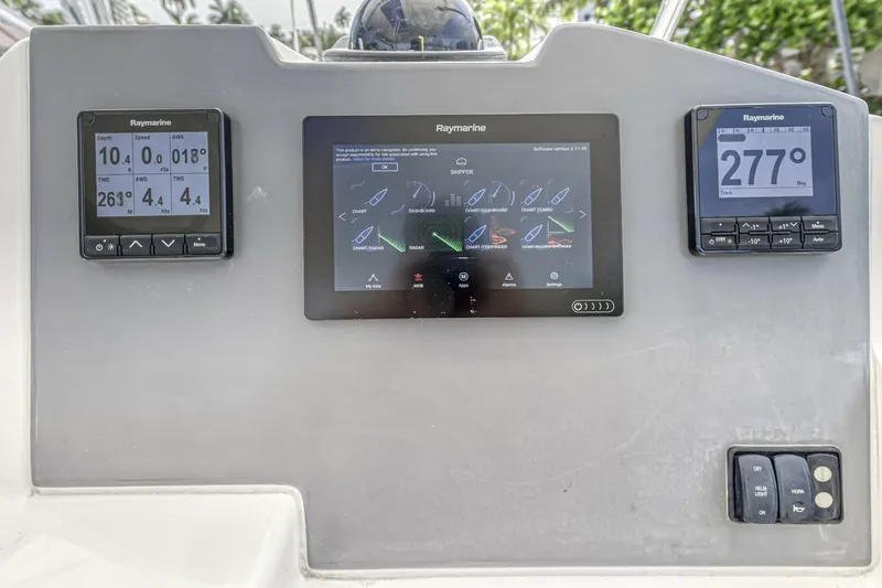 Slide: The Image of Leopard 50 2021 - 5588038