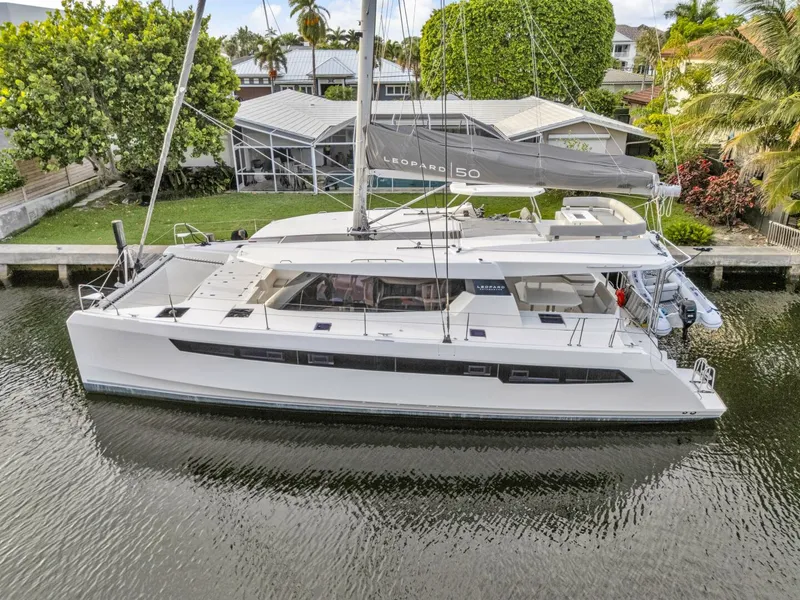 Slide: The Image of Leopard 50 2021 - 5587972