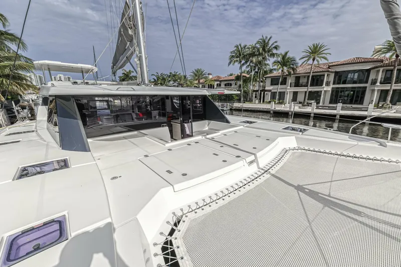 Slide: The Image of Leopard 50 2021 - 5588043