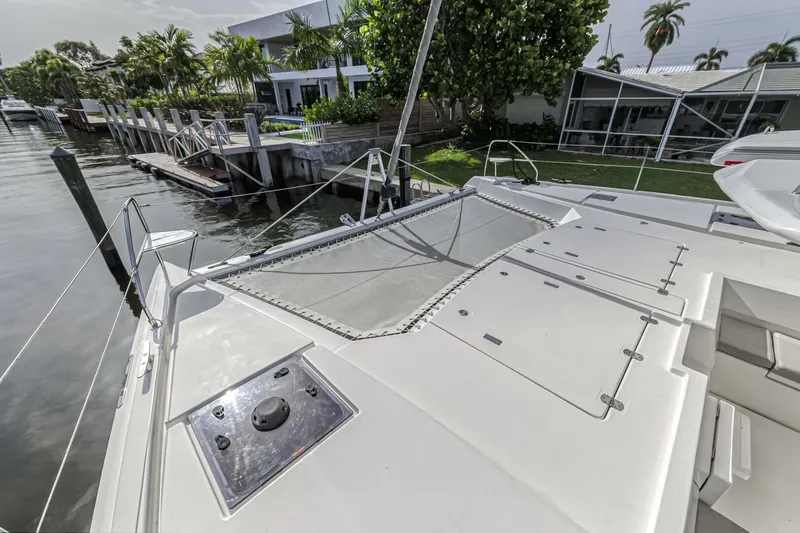 Slide: The Image of Leopard 50 2021 - 5588044