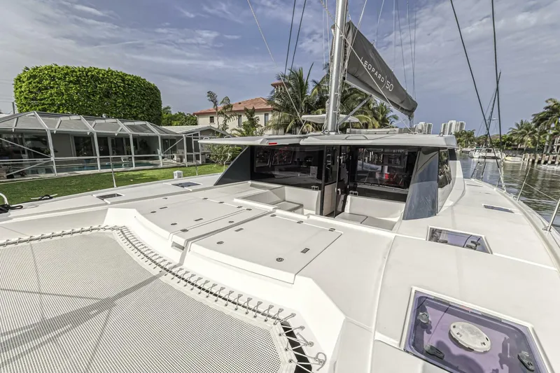 Slide: The Image of Leopard 50 2021 - 5588045