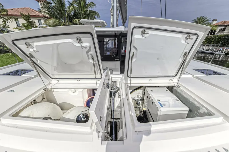 Slide: The Image of Leopard 50 2021 - 5588048