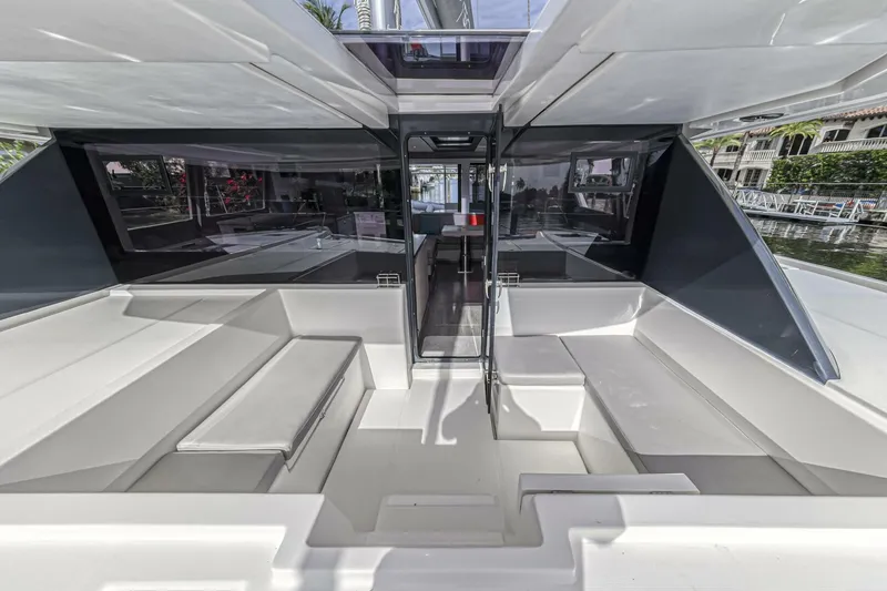 Slide: The Image of Leopard 50 2021 - 5588053