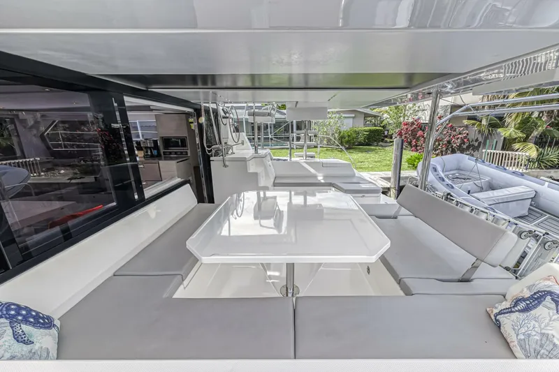 Slide: The Image of Leopard 50 2021 - 5588057