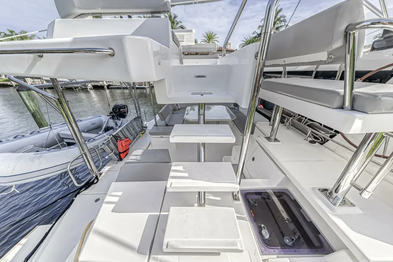 Slide: The Image of Leopard 50 2021 - 5588061