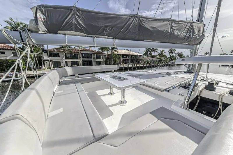 Slide: The Image of Leopard 50 2021 - 5588062