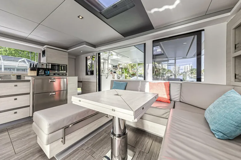 Slide: The Image of Leopard 50 2021 - 5588087