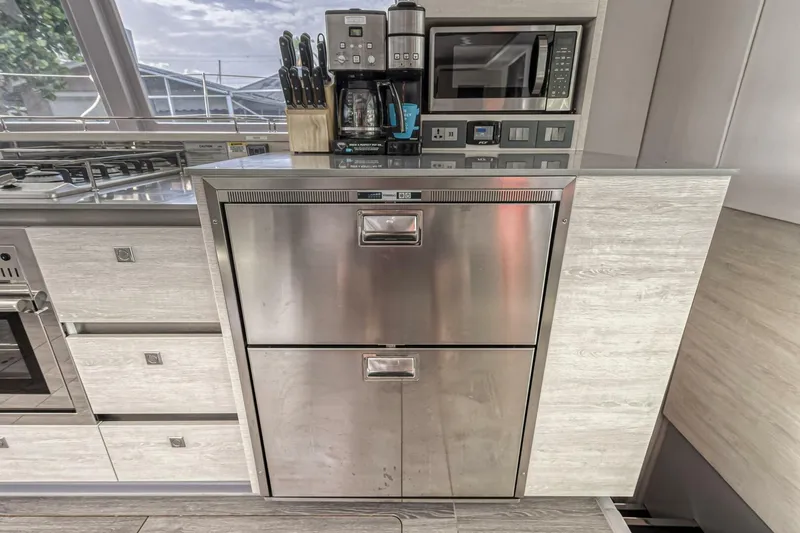 Slide: The Image of Leopard 50 2021 - 5588094