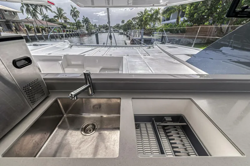 Slide: The Image of Leopard 50 2021 - 5588107