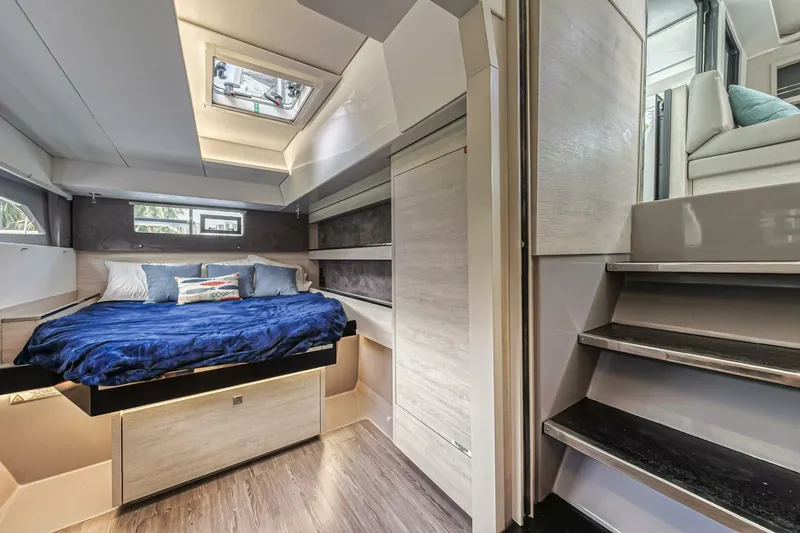 Slide: The Image of Leopard 50 2021 - 5588115