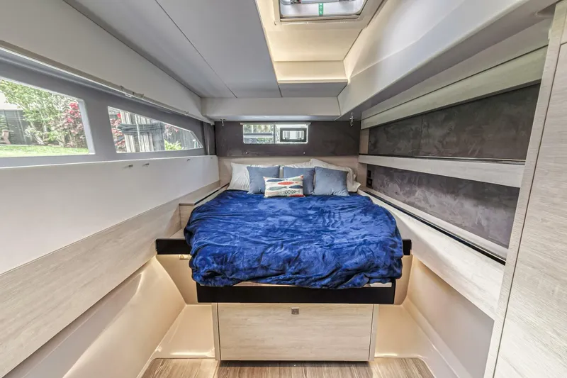 Slide: The Image of Leopard 50 2021 - 5588116