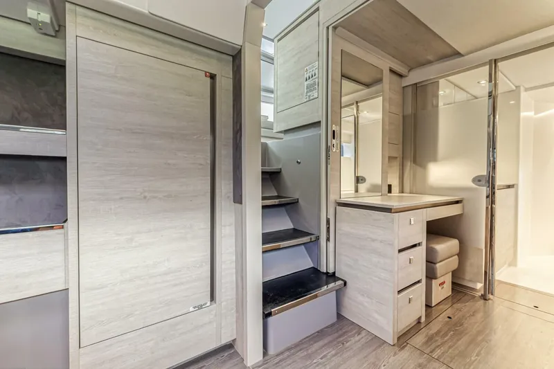 Slide: The Image of Leopard 50 2021 - 5588117