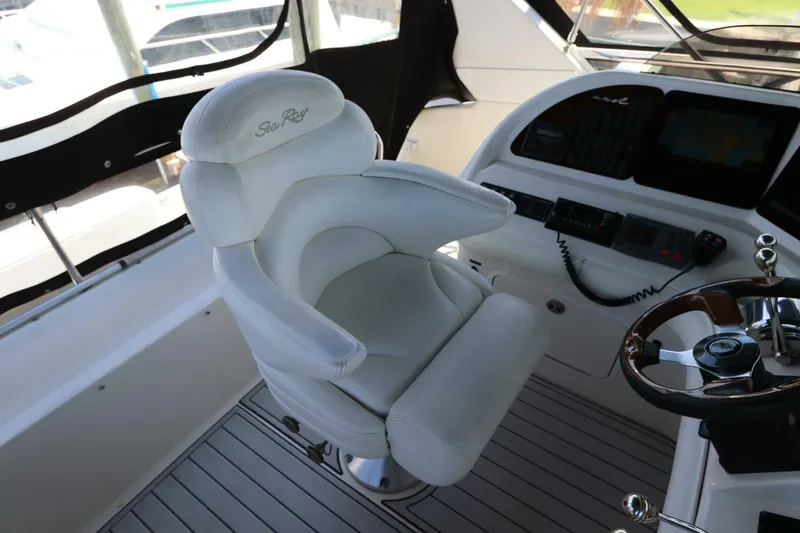 Slide: The Image of Sea Ray 450 Express Bridge 2003 - 5588504