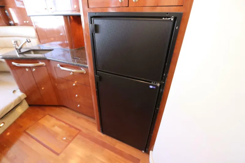 Slide: The Image of Sea Ray 450 Express Bridge 2003 - 5588537