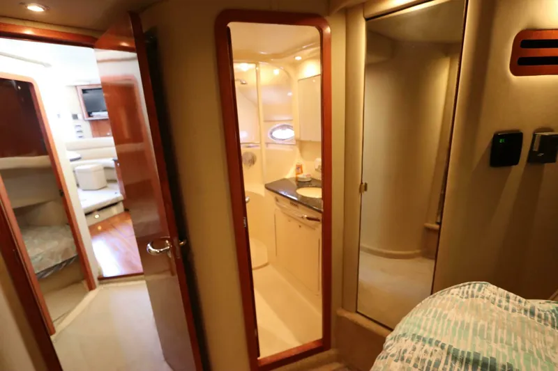 Slide: The Image of Sea Ray 450 Express Bridge 2003 - 5588552