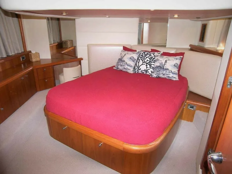 Slide: The Image of Master Stateroom Berth - 5588609