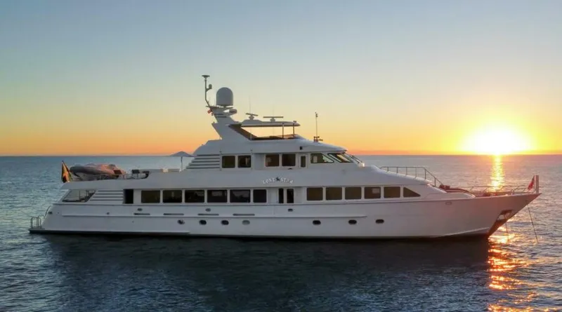 Slide: The Image of Hatteras Flybridge Motor Yacht 1995 - 5588755