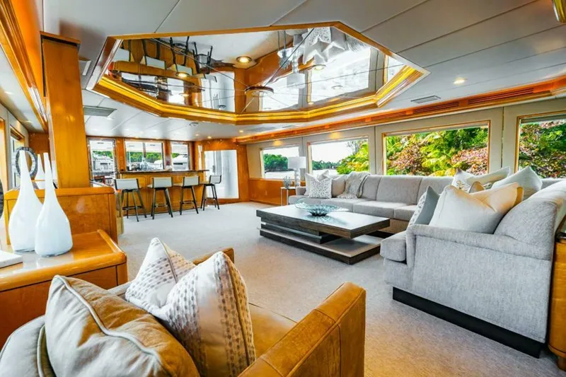 Slide: The Image of Salon Looking Aft - 5588647