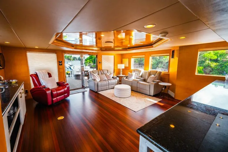 Slide: The Image of Skylounge Looking Aft - 5588683