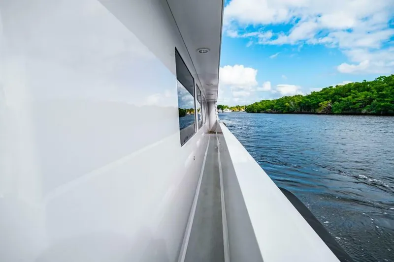 Slide: The Image of Side Decks - 5588710