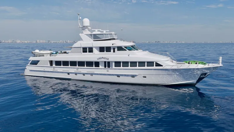 Slide: The Image of Hatteras Flybridge Motor Yacht 1995 - 7511769