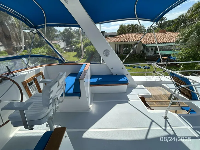 Slide: The Image of 48' DeFever flybridge starboard - 5592216