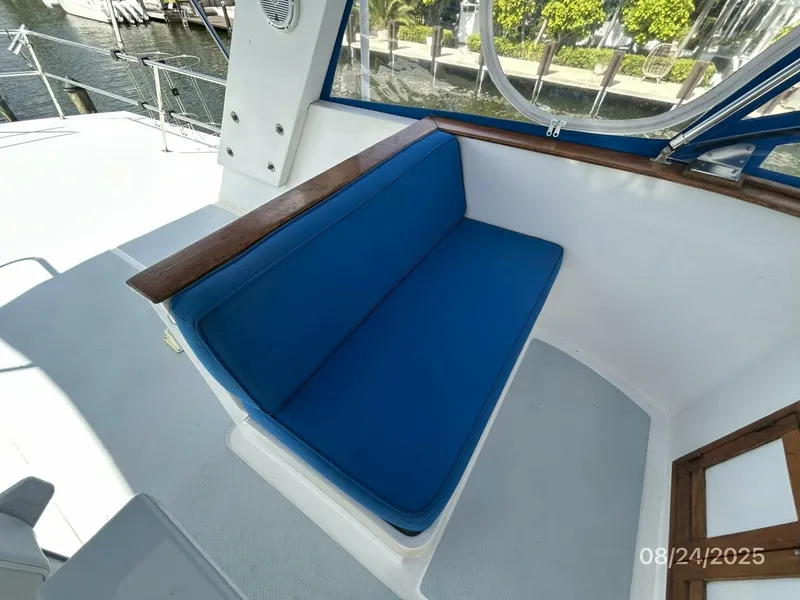 Slide: The Image of 48' DeFever flybridge port forward seating - 5592205