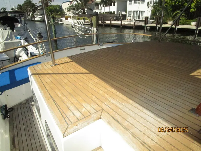 Slide: The Image of 48' DeFever trunk cabin1 - 5592300