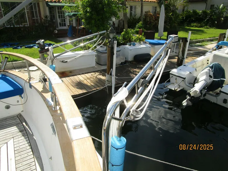 Slide: The Image of 48' DeFever tender davits - 5592281