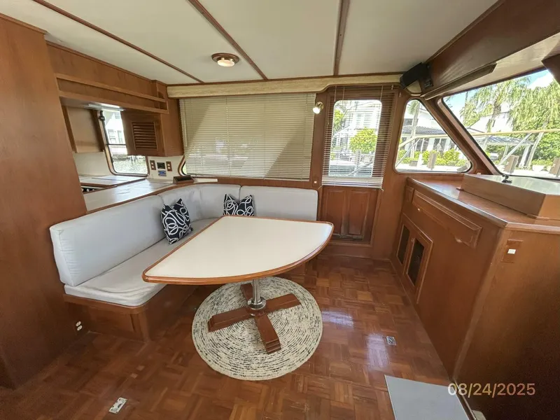 Slide: The Image of 48' DeFever salon port - 5592258