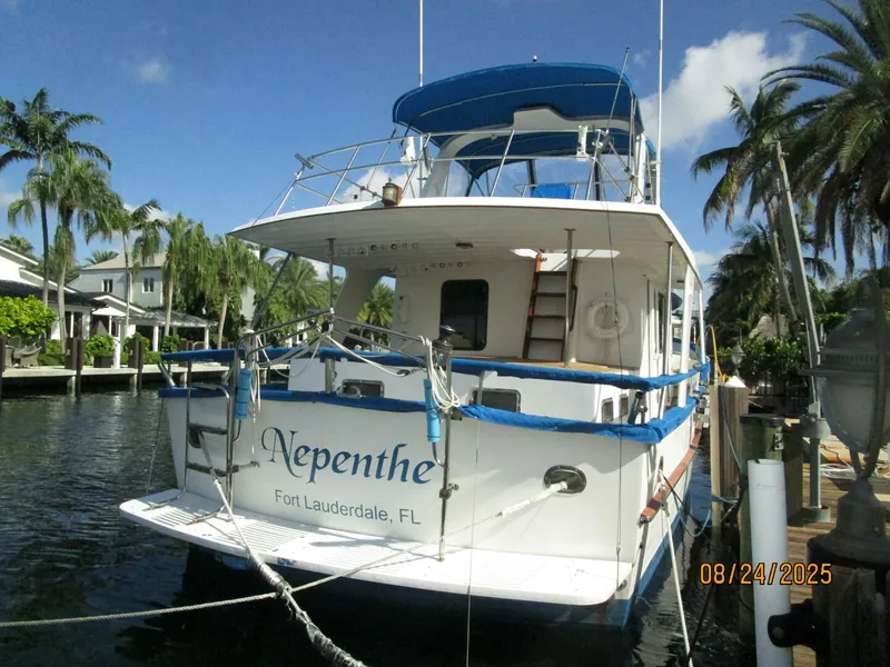 Slide: The Image of 48' DeFever aft profile - 5592094