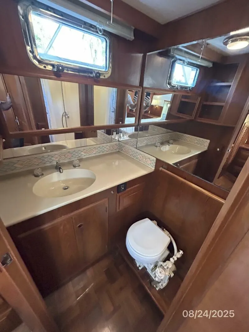 Slide: The Image of 48' DeFever master stateroom head - 5592244